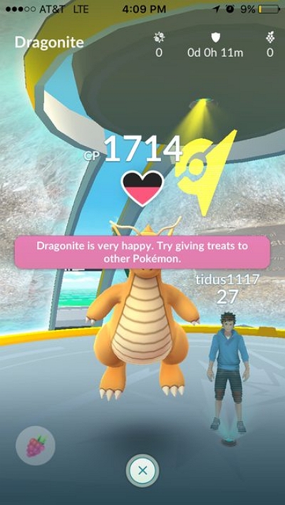 feeding berries | xl candy