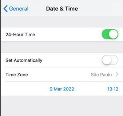 iPhone の日付を確認する | iPhone の写真に位置情報が表示されない問題を修正