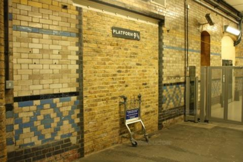 Platform 9 3/4 | funny instagram locations